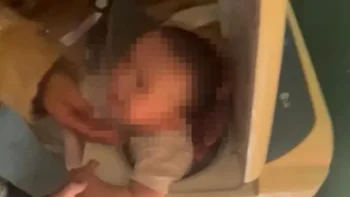 2 жасар сәби кір жуғыш машинаға қыстырылып қалған