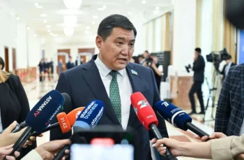 Депутат Бақытжан Базарбек: "Өз басым 20 миллионға татитын жұмыс атқарамын"