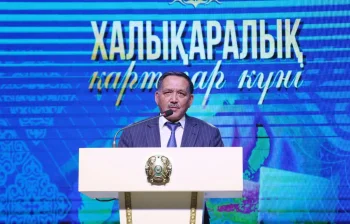 Қазыналы қариялар құрмет төрінде