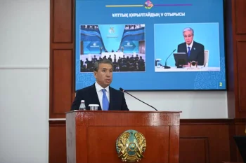 Сессияда ауданның әлеуметтік-экономикалық дамуы бағытында атқарылған жұмыстар мен алдағы міндеттер баяндалды
